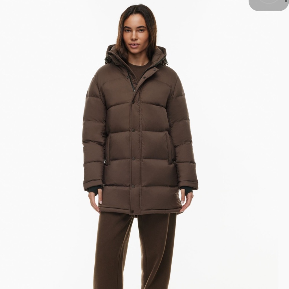 Aritzia Super Puff Mid